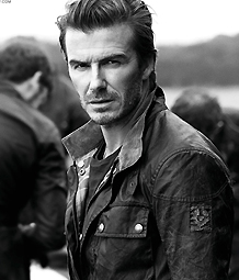 辽宁男篮连续两轮不敌广州龙狮，战绩止步杯赛，阵容调整和外援表现引发争议。